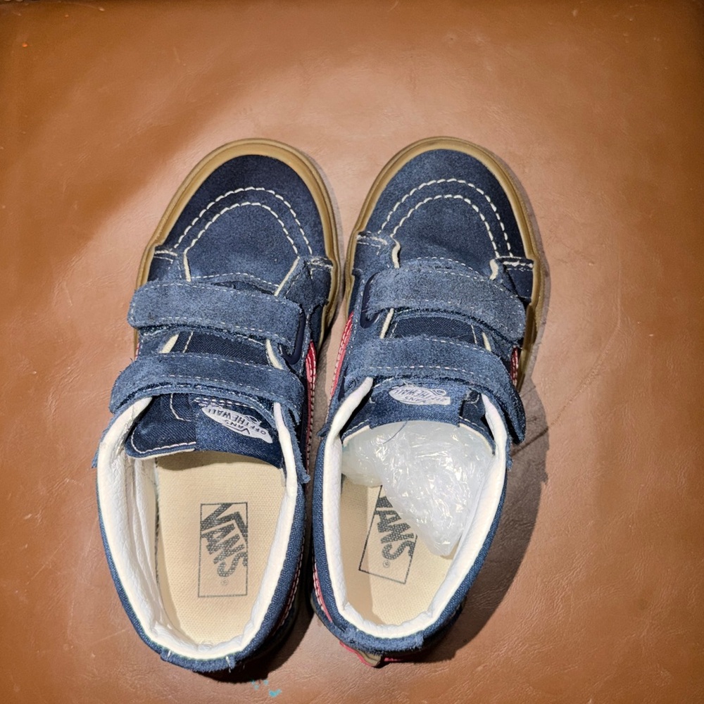 Vans Hi Top Velcro Skateboard Shoes in Little boys size 2 - Picture 4 of 7